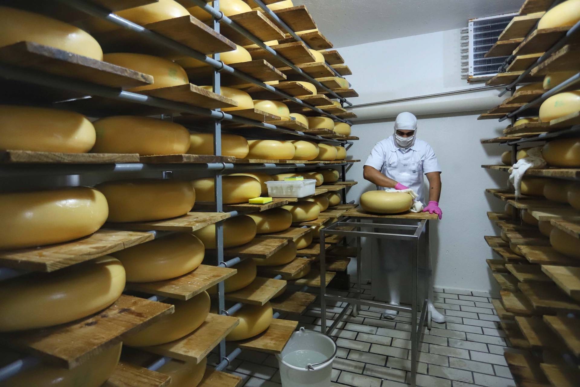 Preço dos produtos lácteos dispara no Paraná