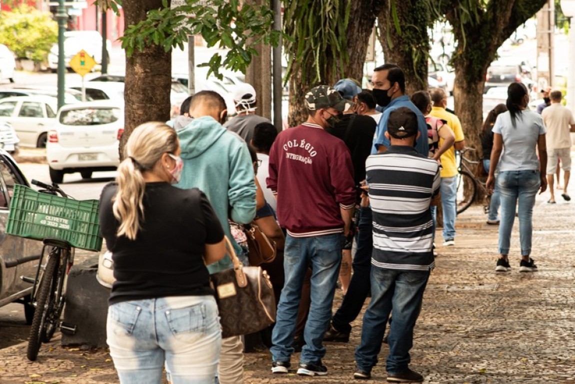 “Chega de conversar com gerente de banco”, diz secretário do Procon de Campo Mourão