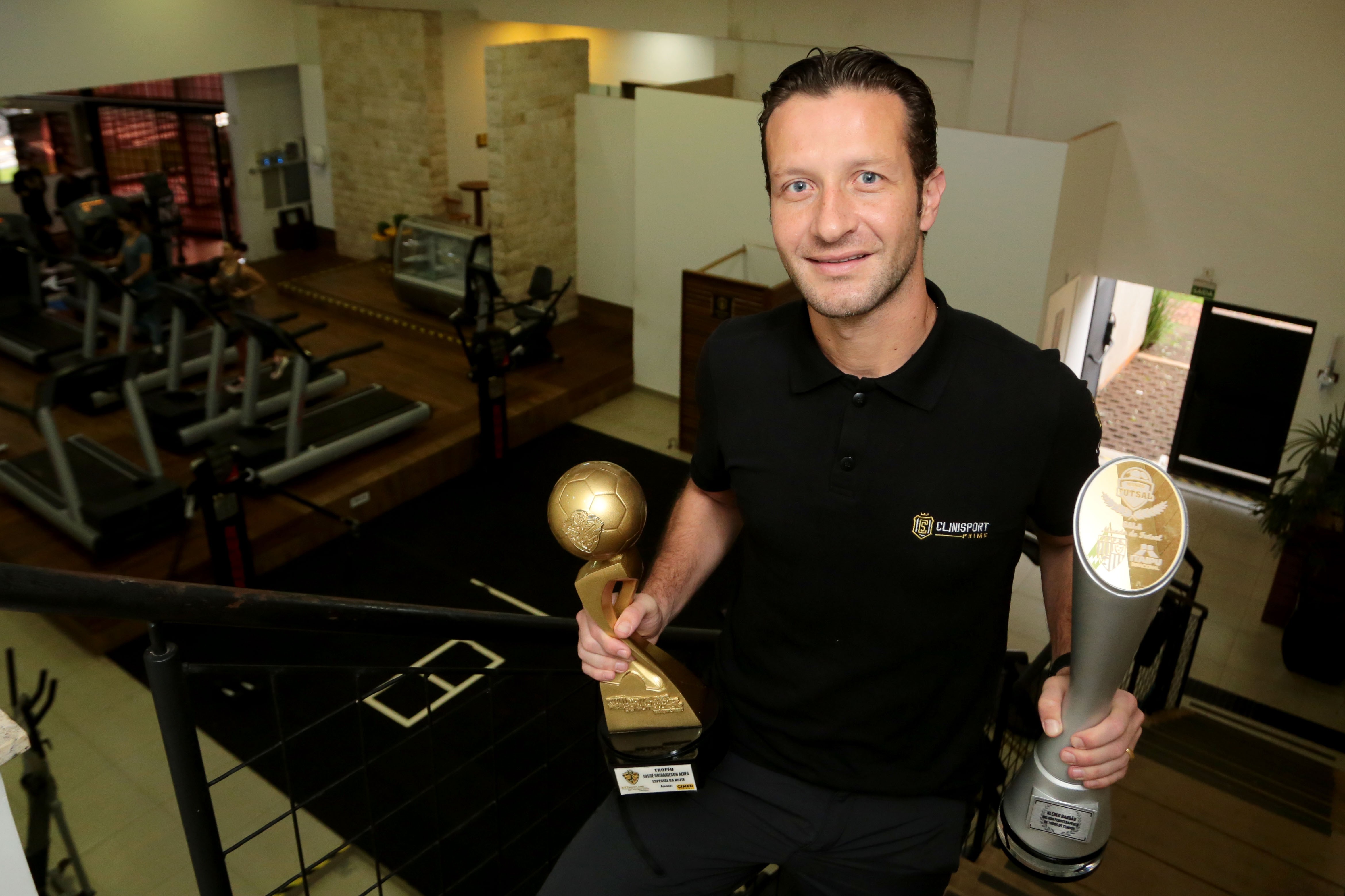 Fisioterapeuta Kléber Barbão é eleito Jovem Empreendedor de Maringá