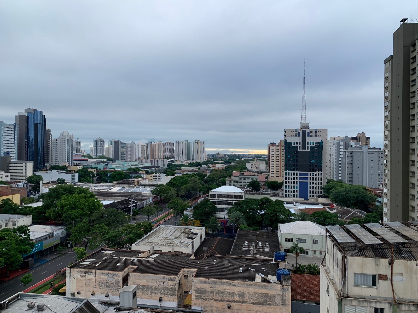 Quinta-feira (29) amanhece nublada em Maringá