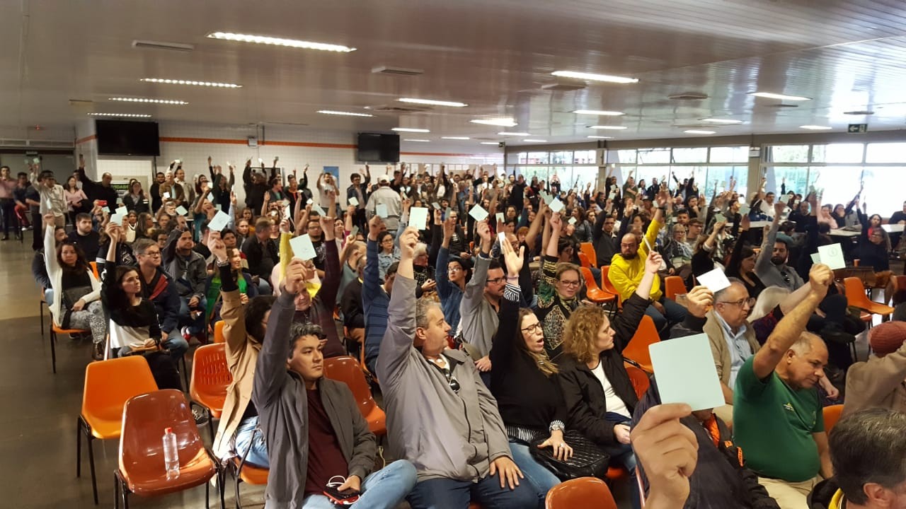 UEM: greve é mantida