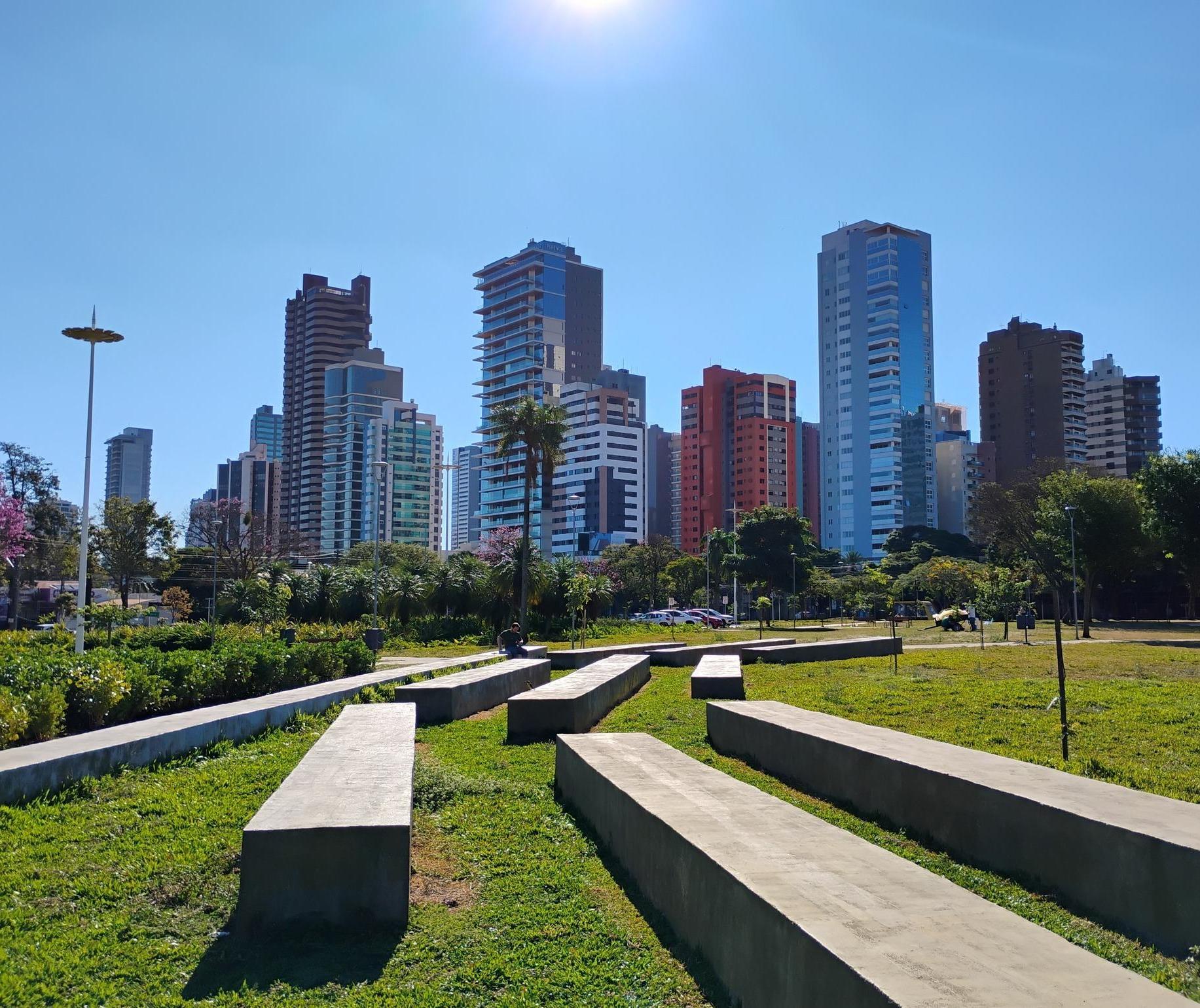 Segunda-feira (15) terá calor de 35° C e tempo seco em Maringá