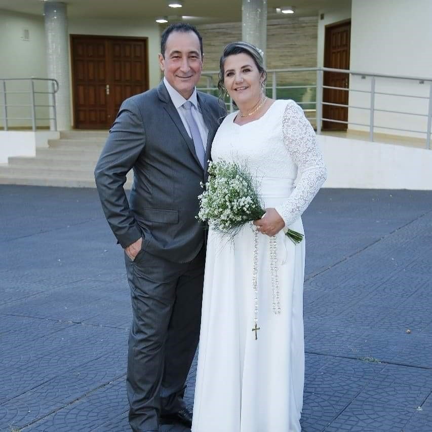 Voluntários apadrinham noivas com roupas e “dia de princesa”