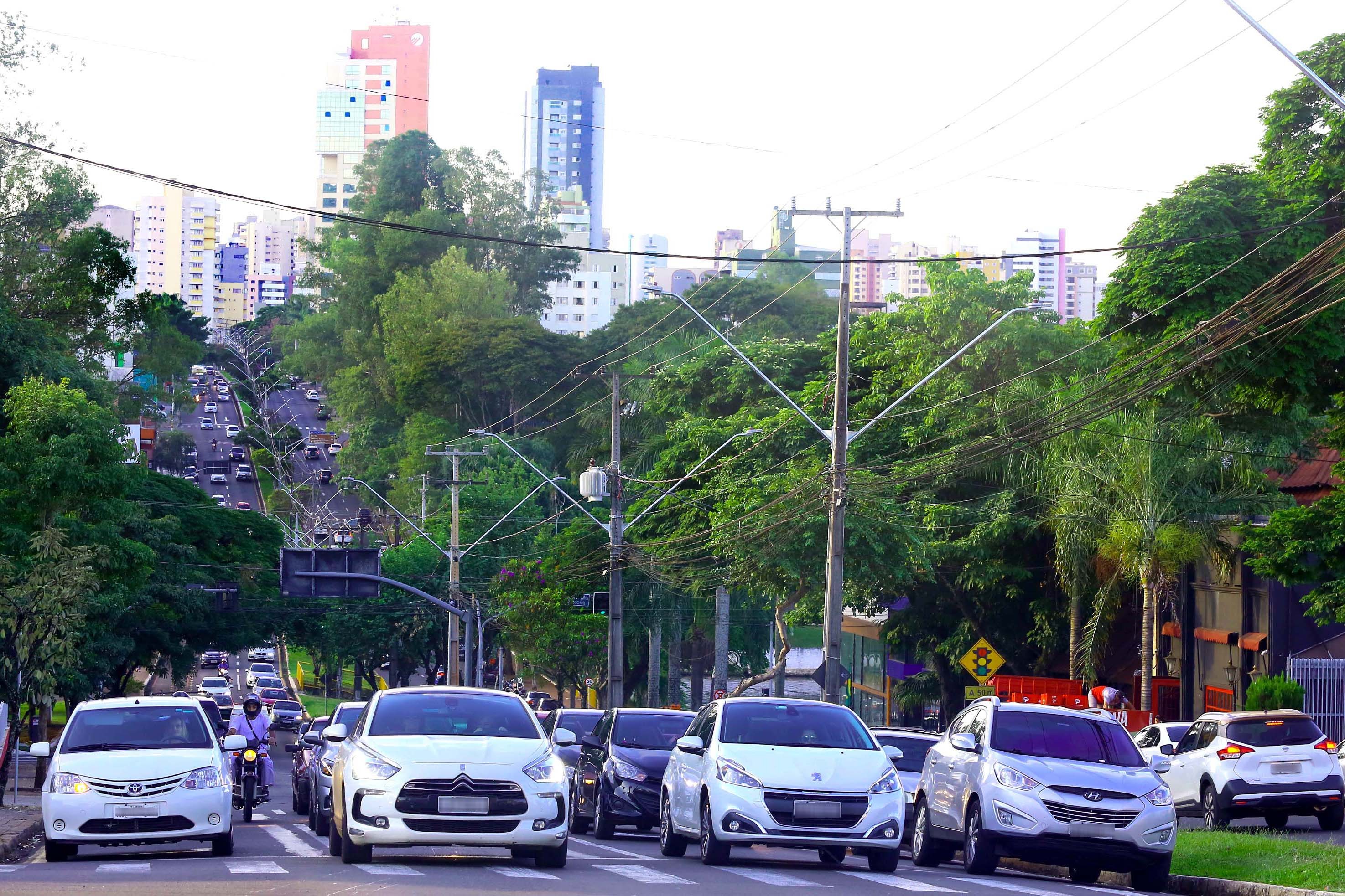 Guarda Municipal e PM não multam motoristas sem máscaras