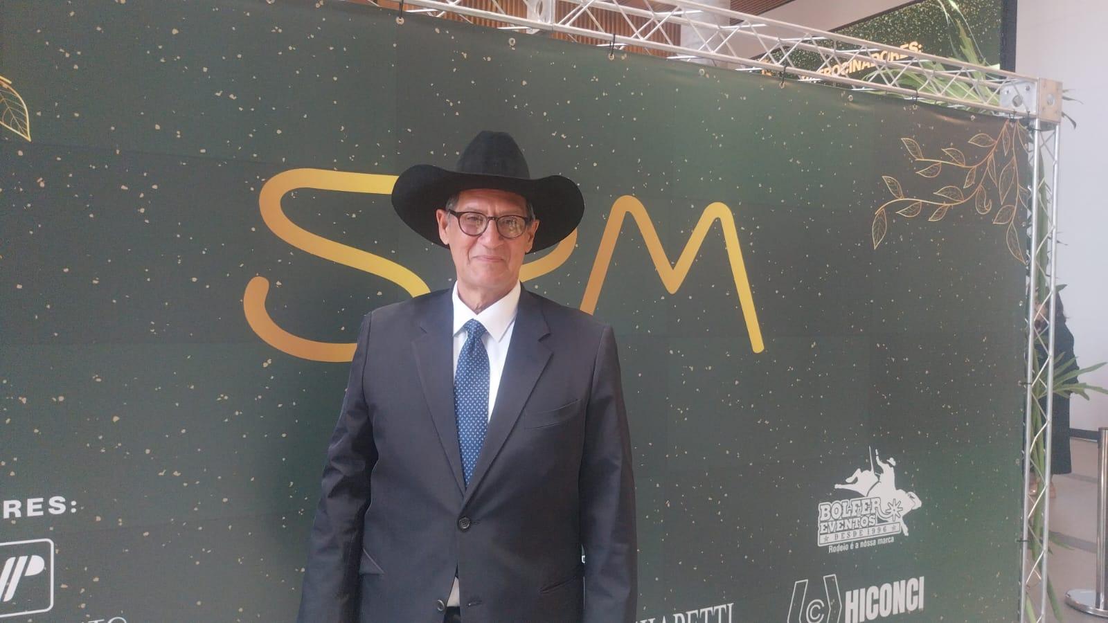 Em posse oficial, presidente da SRM anuncia três dias de portões abertos na Expoingá