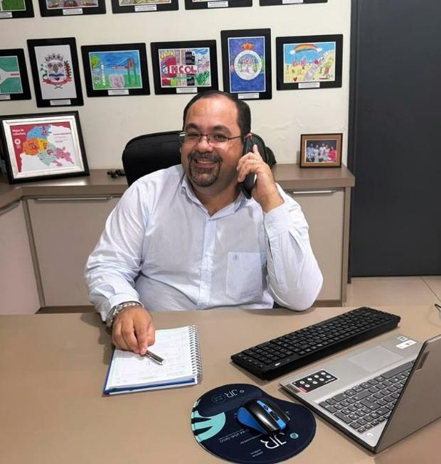 Redes sociais de prefeito de Nova Londrina vão parar na Justiça