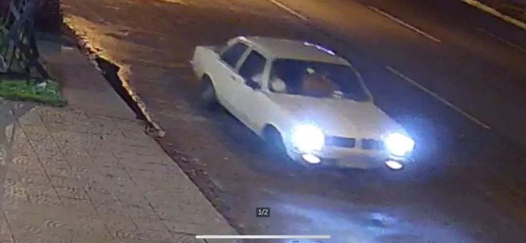 Com carro furtado, ladrão invade loja e foge com televisão de 50 polegadas em Maringá; vídeo