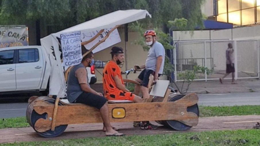 Carro dos Flintstones vai voltar às ruas em breve