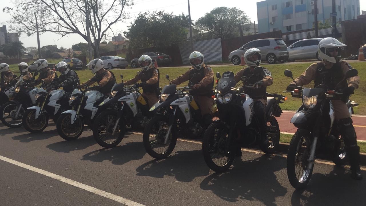 Agentes de segurança são capacitados para pilotar motos