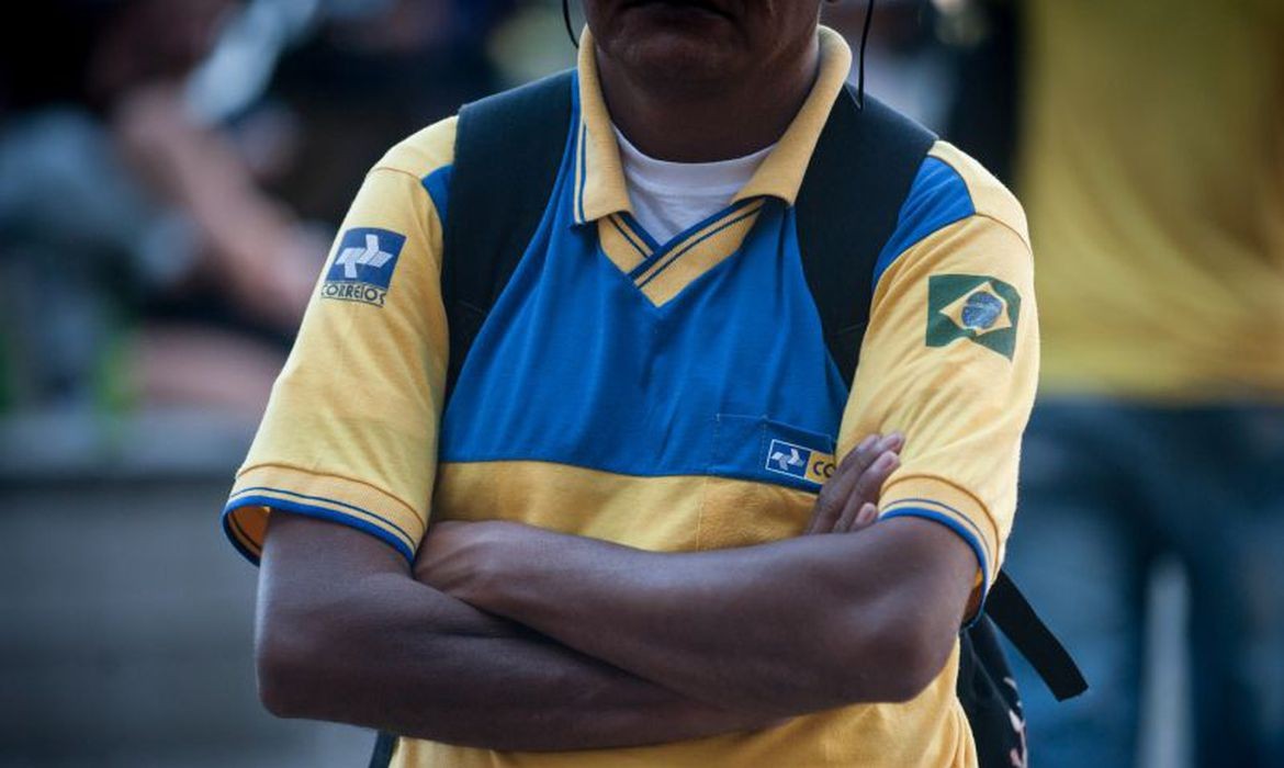 Funcionários dos Correios no Paraná realizam assembleia nesta terça-feira (22)