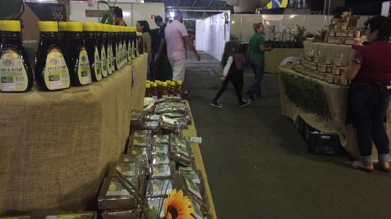 Feira da agroindústria familiar tem variedades de produtos