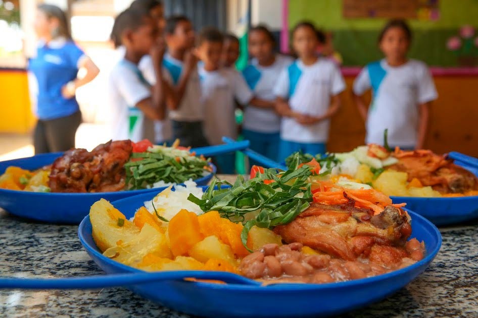 Alimentação escolar é vital e uma conquista nacional