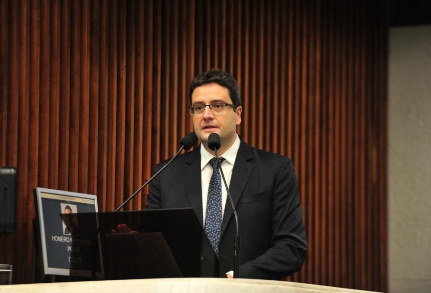 Um único gabinete pode fazer uma economia de mais de R$ 700 mil por ano, diz Marchese