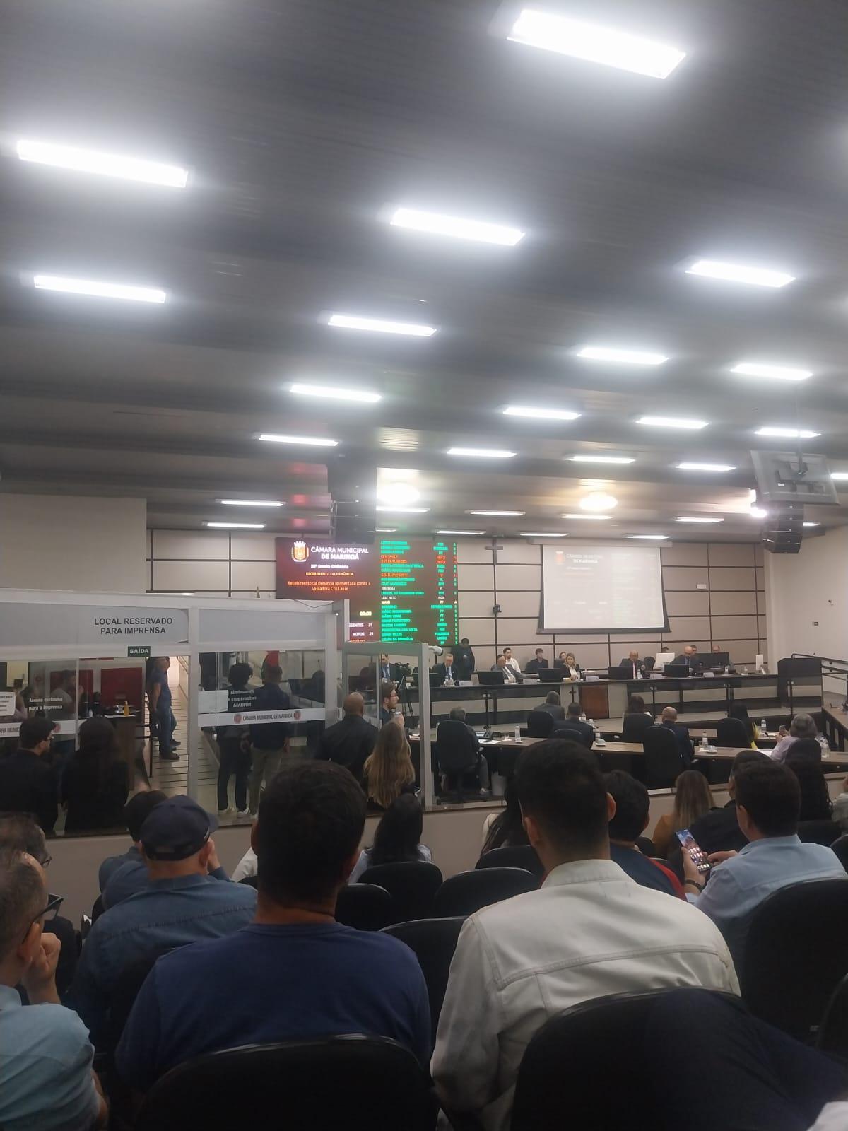 Câmara abre Comissão Processante contra Cris Lauer