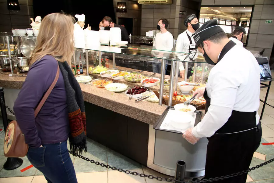 Decreto: Atualização amplia horário de bares, restaurantes e lanchonetes em Maringá