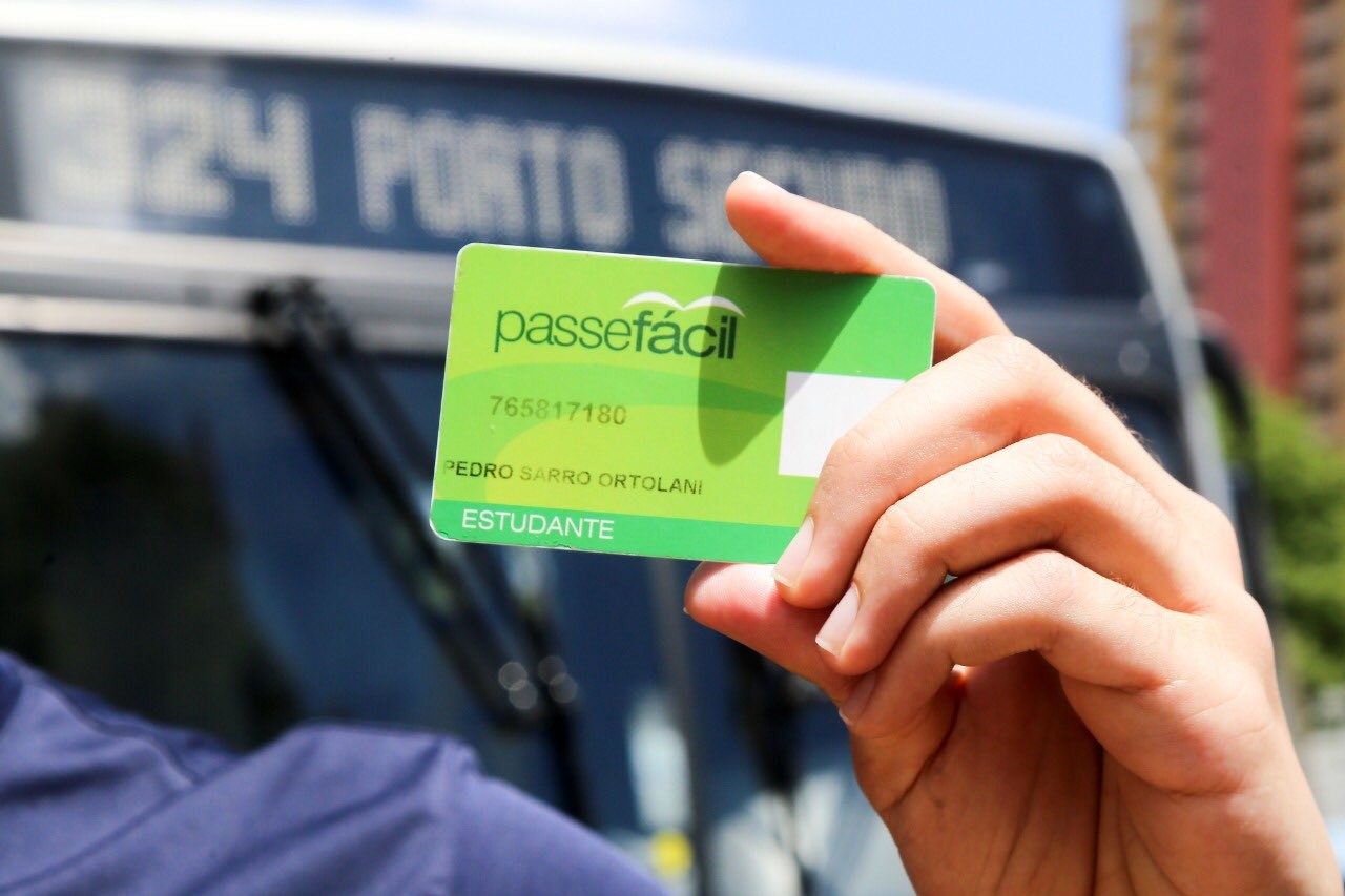 Apenas 30% dos beneficiários do passe do estudante fizeram o recadastramento