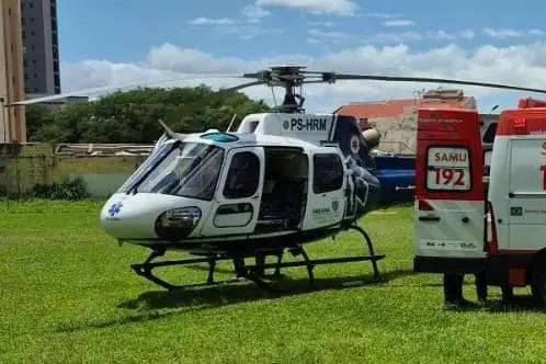 Trabalhador sofre grave acidente com cortador de lenha na região genital e é encaminhado de helicóptero a Maringá