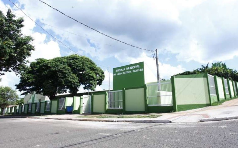 A Escola Municipal Doutor João Batista Sanches fica no Jardim São Silvestre, em Maringá - Foto: PMM