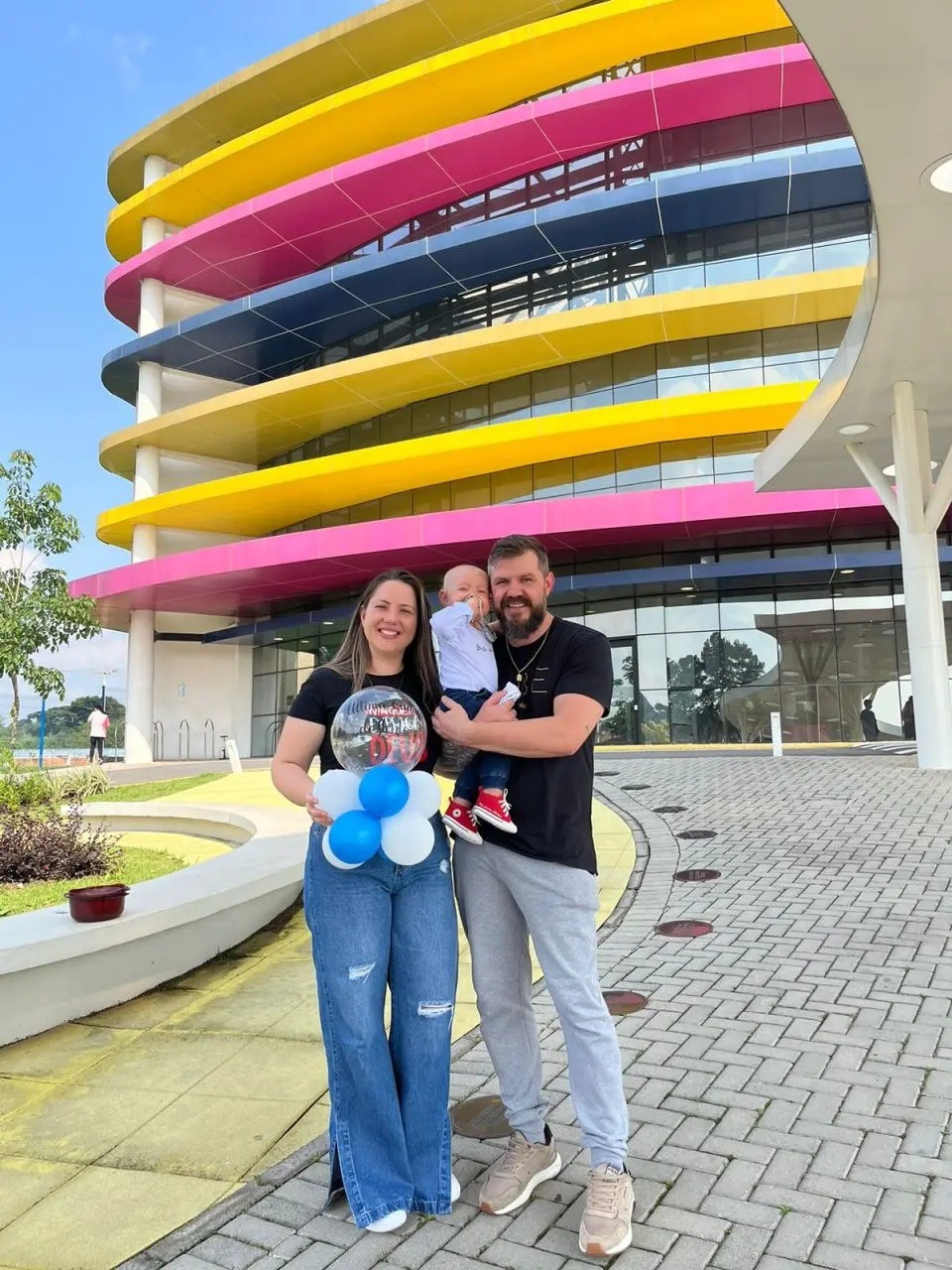 Família comemora última quimioterapia de Bento, bebê maringaense diagnosticado com câncer no fígado