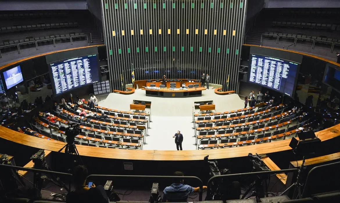 Câmara aprova projeto que amplia número de deputados federais