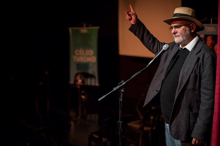 “País sairá do labirinto quando se reencontrar com a cultura”