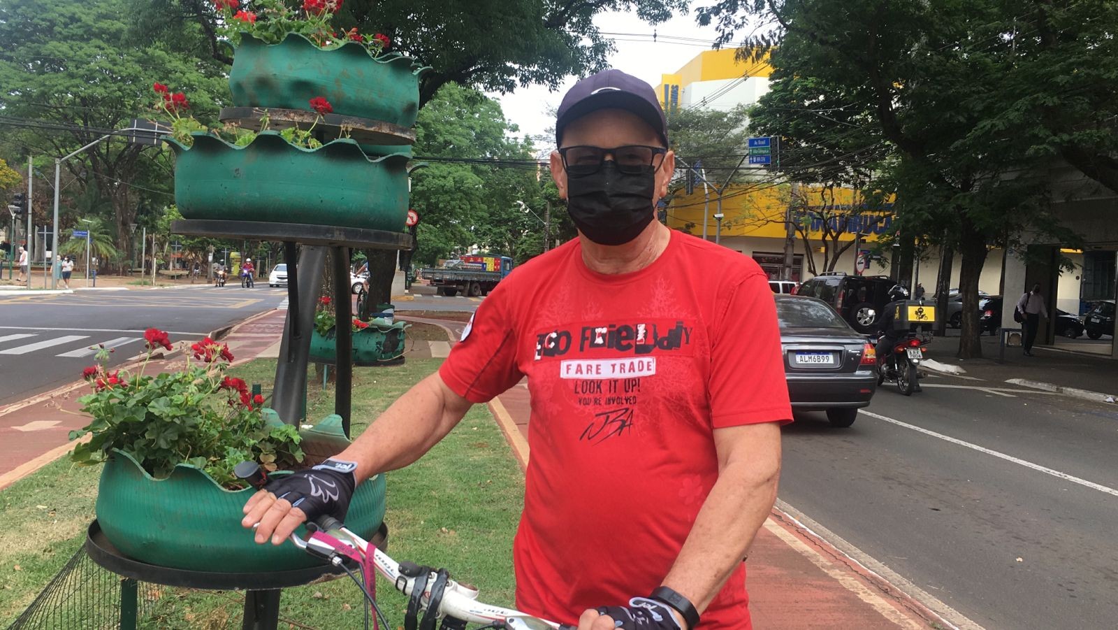 No Dia Mundial Sem Carro, emissora de rádio estimula o uso de bicicletas