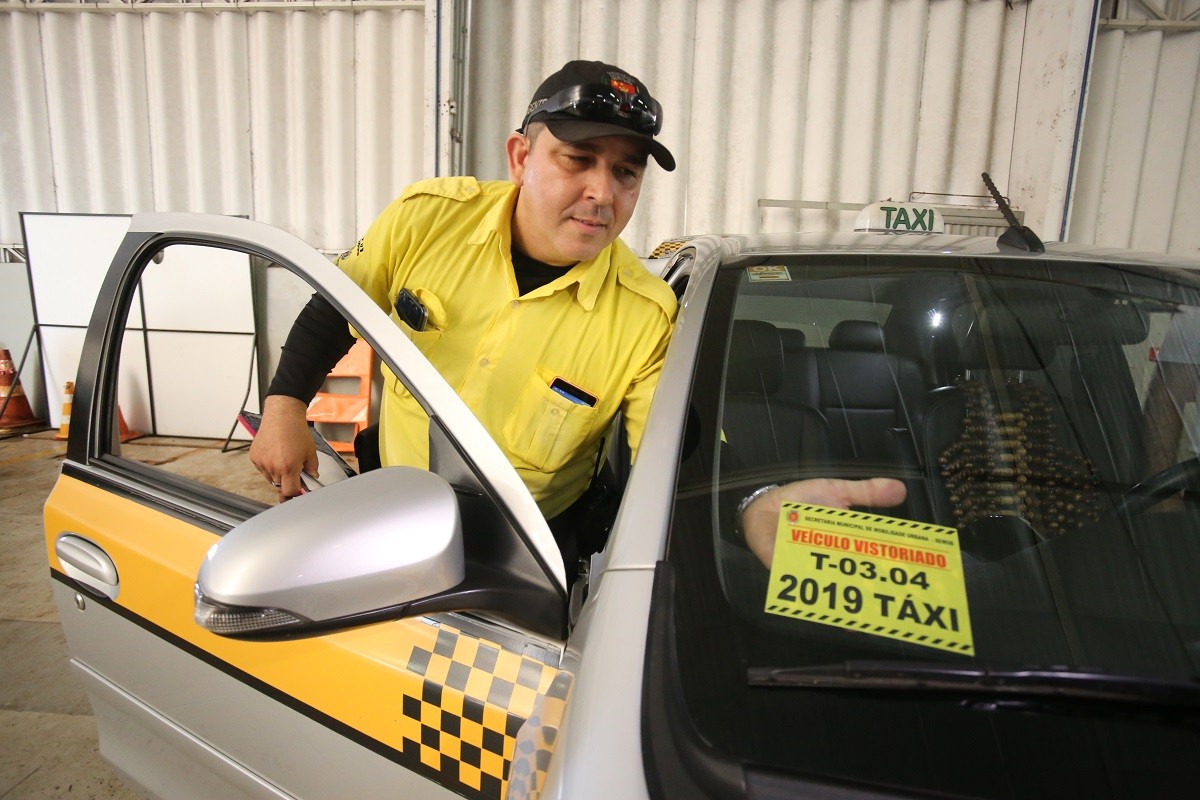 Transferências de concessão de táxi são retomadas