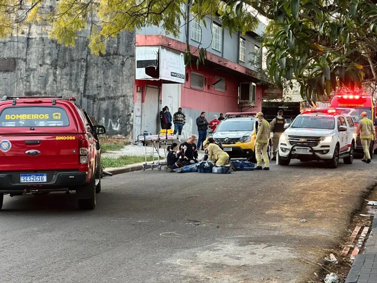 Homem é morto com aproximadamente dez tiros em Maringá ao sair de casa para trabalhar