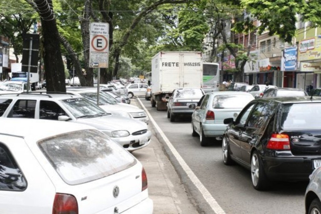 Tecnologia pode ajudar a organizar estacionamentos na cidade