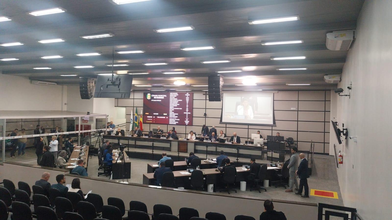 Lei que autoriza contratação de 25 cargos comissionados é publicada em Diário Oficial