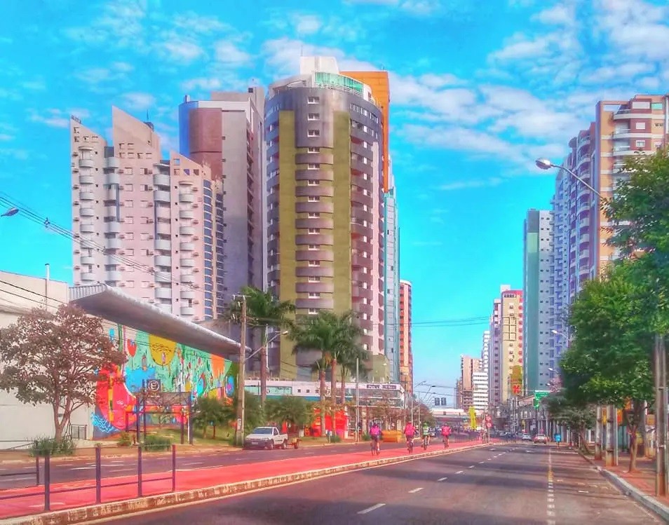 Confira o funcionamento do comércio em Maringá neste sábado (8)