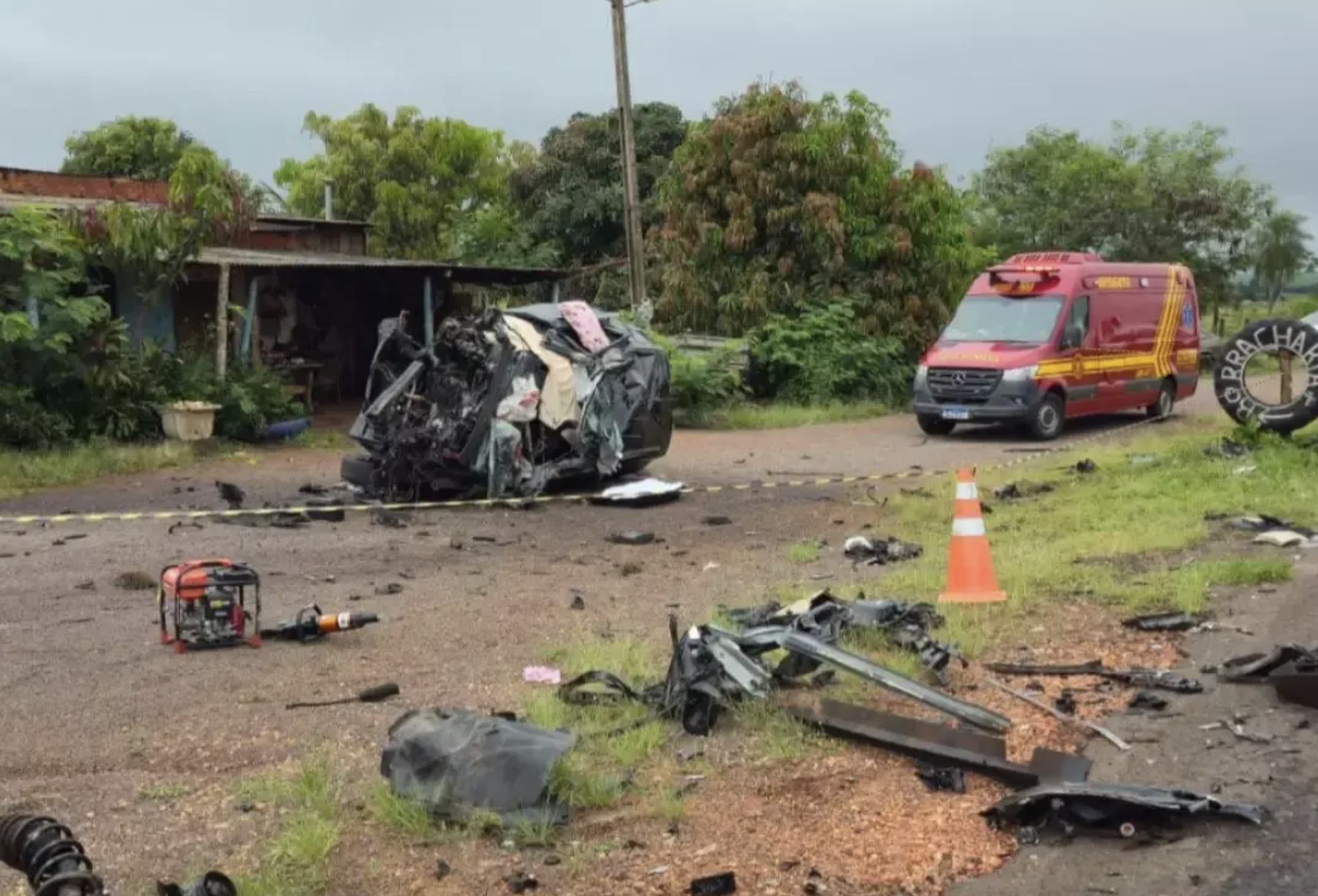 Mãe e filha de Maringá morrem em acidente grave na BR-487