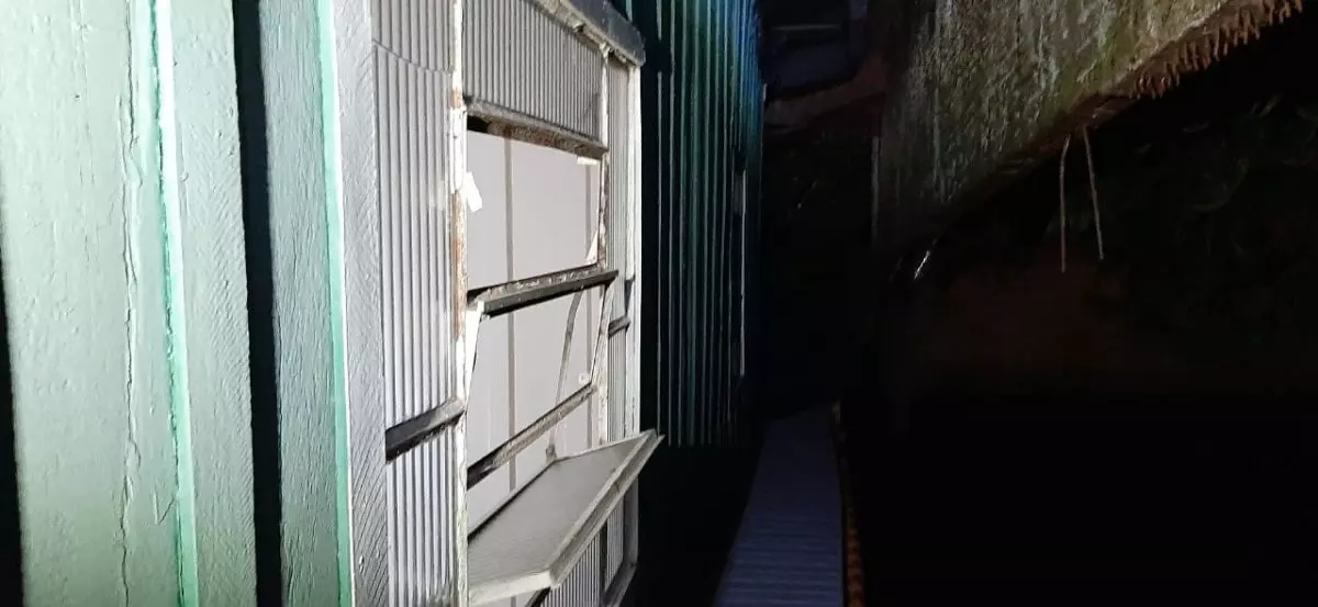 Homem morre após ficar preso em janela ao tentar entrar na casa do tio