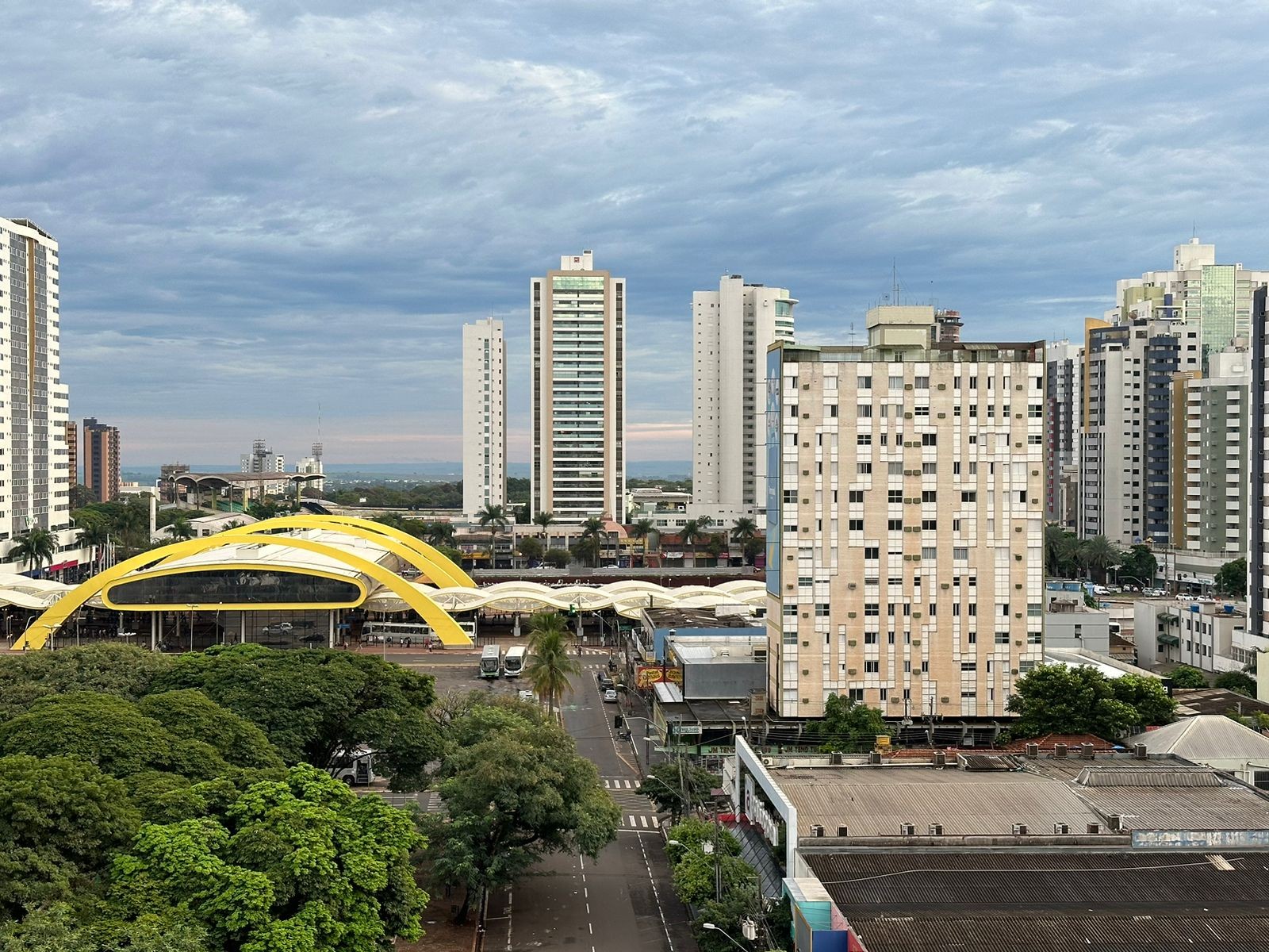 Maringá terá chuva e temperaturas amenas nesta segunda-feira (8)