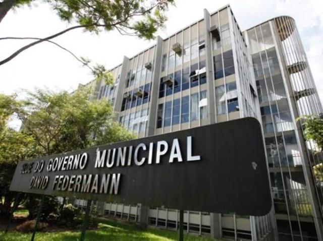 Ação pede anulação de aumento salarial do Executivo e Legislativo em Ponta Grossa