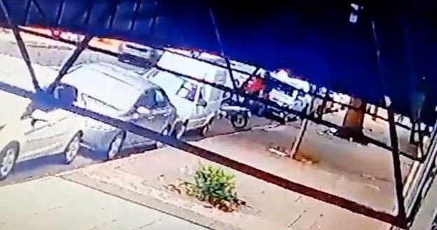 Criminosos roubam joias de proprietária de farmácia no centro de Maringá