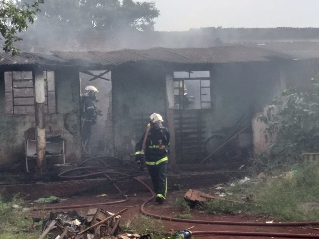 Incêndio destrói casa em Sarandi