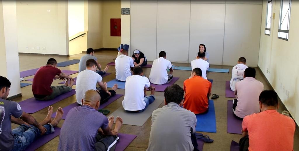 Prática de yoga pode ser implantada na Cpim