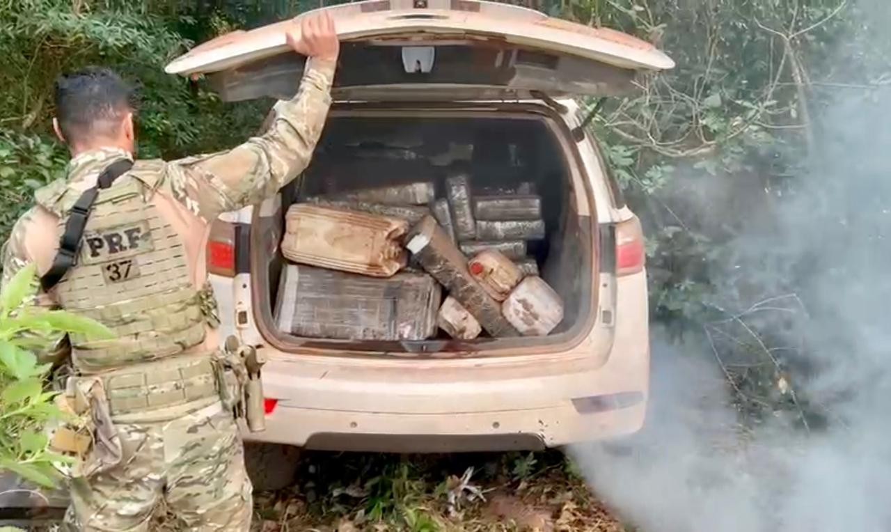 Polícia apreende uma tonelada de maconha em Farol
