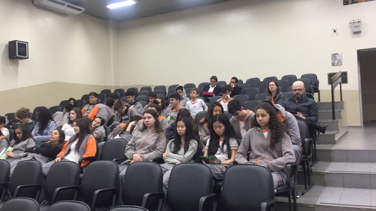 Feira de animais dentro da Câmara e homenagem ao morador que tem a nascente do Pirapó no quintal de casa