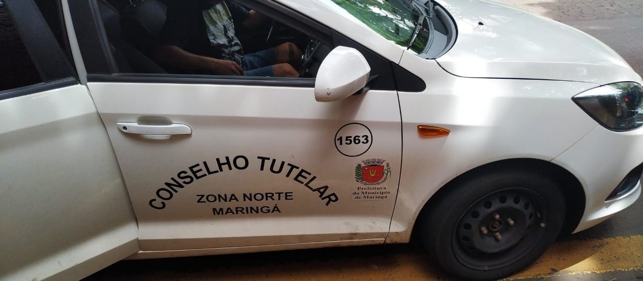 Mãe é detida por maus-tratos a filho de colo