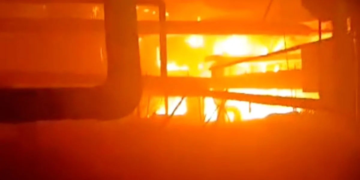 Incêndio de grandes proporções atinge cooperativa em Cafelândia