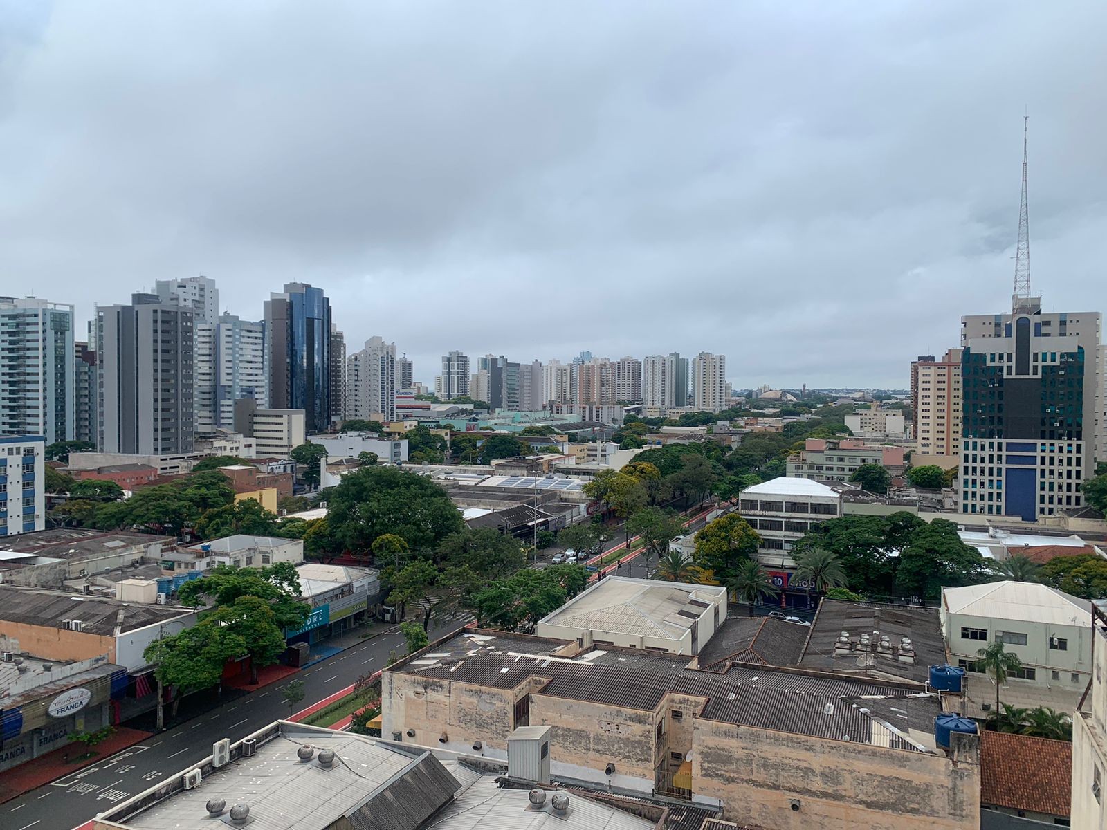 Terça-feira (06) amanhece nublada em Maringá