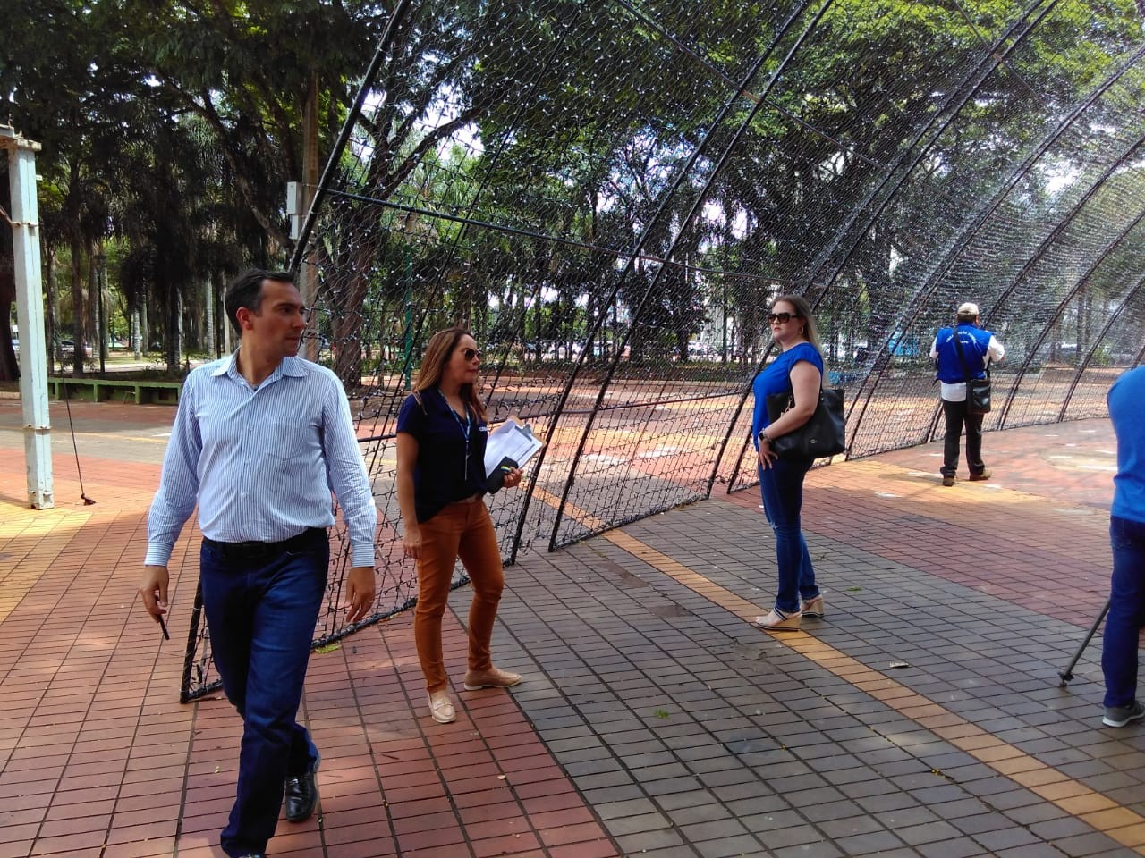 Crea fiscaliza instalações do Natal em Maringá