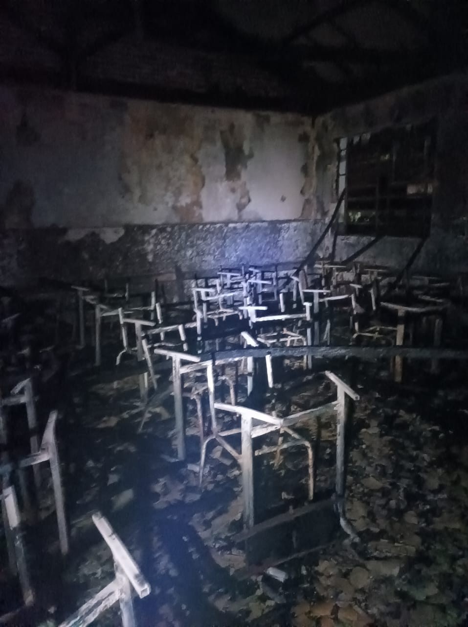 Polícia não descarta atentado criminoso em caso de incêndio em escola, diz secretário