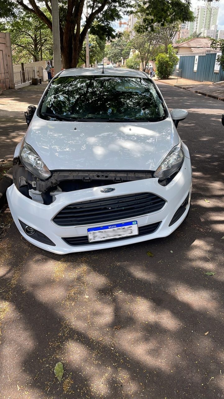 Policial atira contra suspeitos na Avenida Cerro Azul, em Maringá