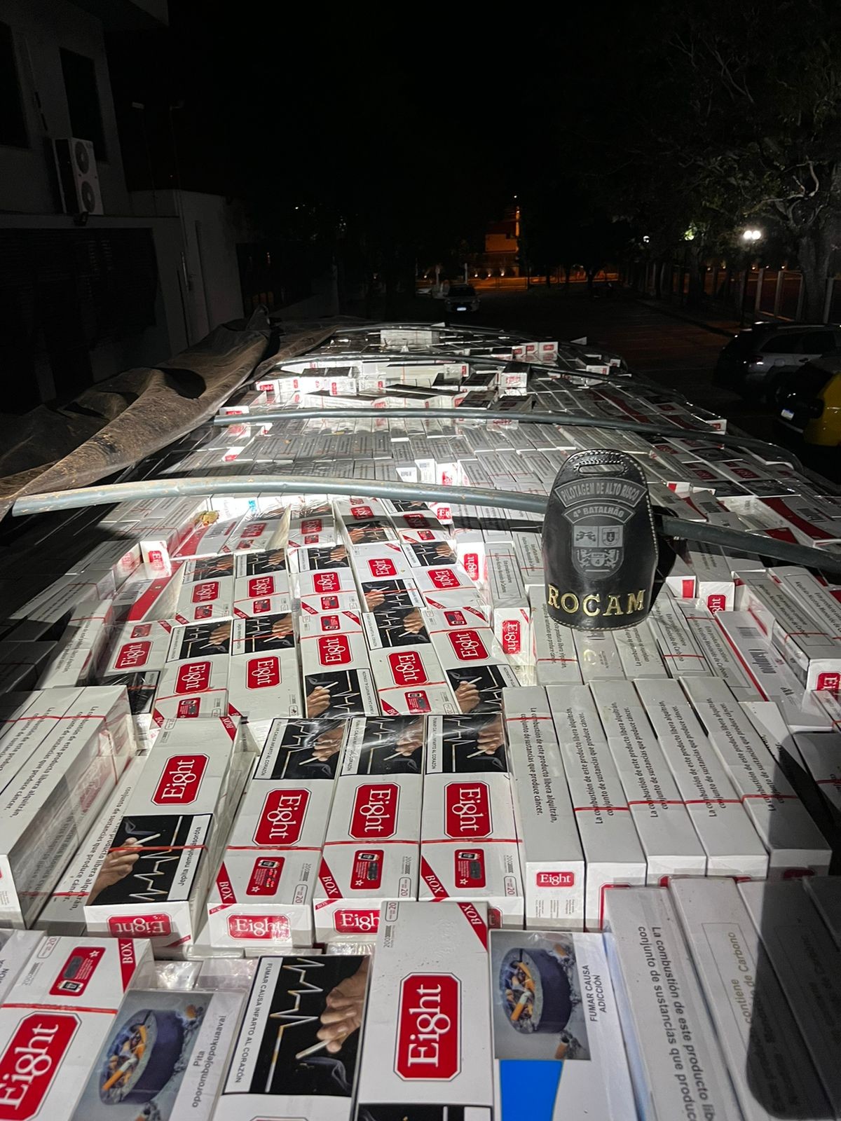 Caminhão carregado de cigarros contrabandeados do Paraguai é apreendido em Maringá