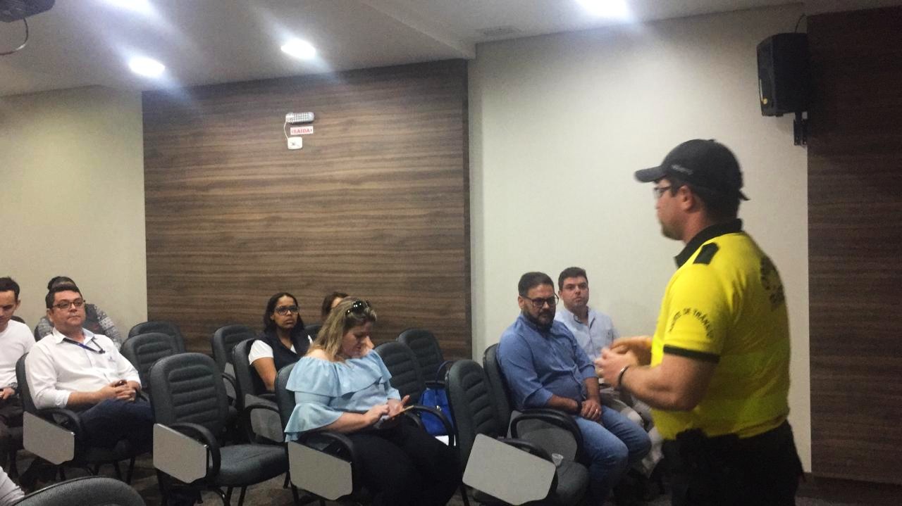 Secretaria de Segurança se reúne com imobiliárias para buscar solução