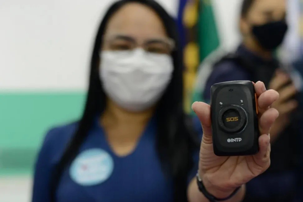 Botão do pânico salvou pelo menos quatro mulheres no primeiro semestre em Maringá