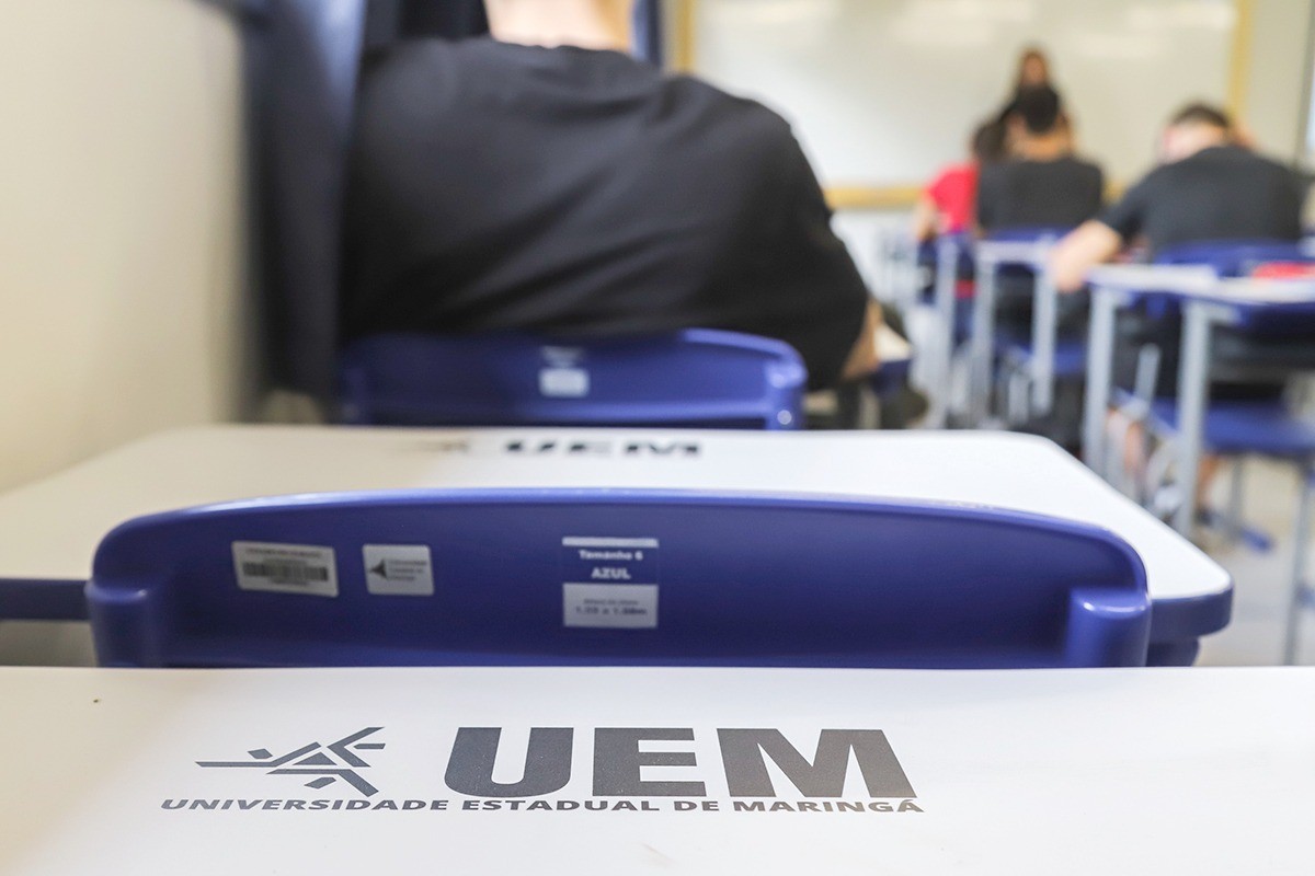 UEM abre concurso público com 82 vagas para docentes